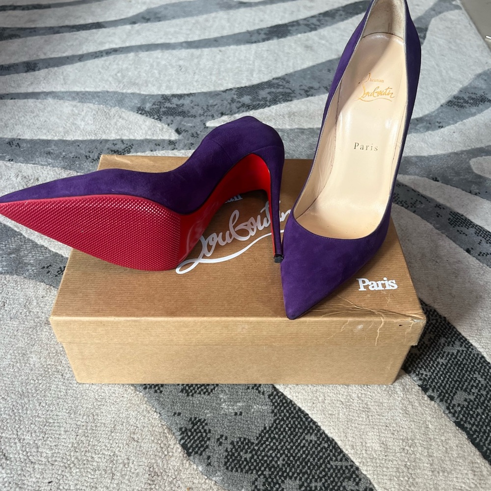 CHRISTIAN LOUBOUTINS Violet Suede Size: 40.5